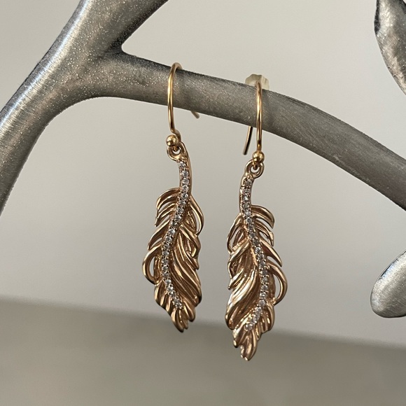 Stella & Dot Gilded Feather drop earrings - Picture 2 of 3